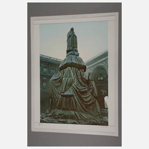 Christo, "Wrapped Monument to Leonardo"