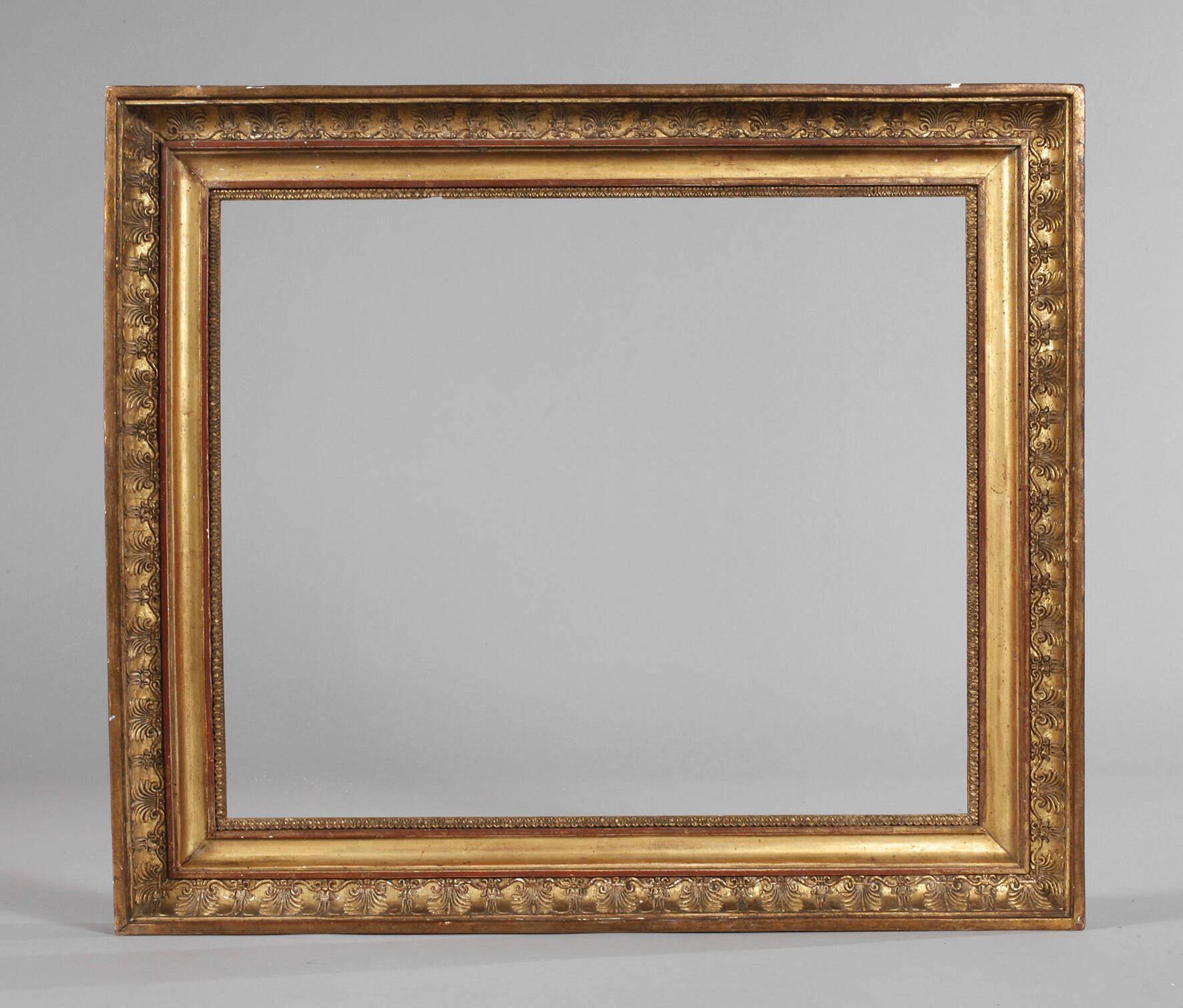 Goldstuckleiste im Empirestil