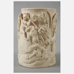 Feine Elfenbeinschnitzerei