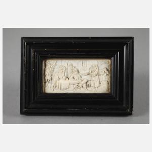 Feine Elfenbeinschnitzerei