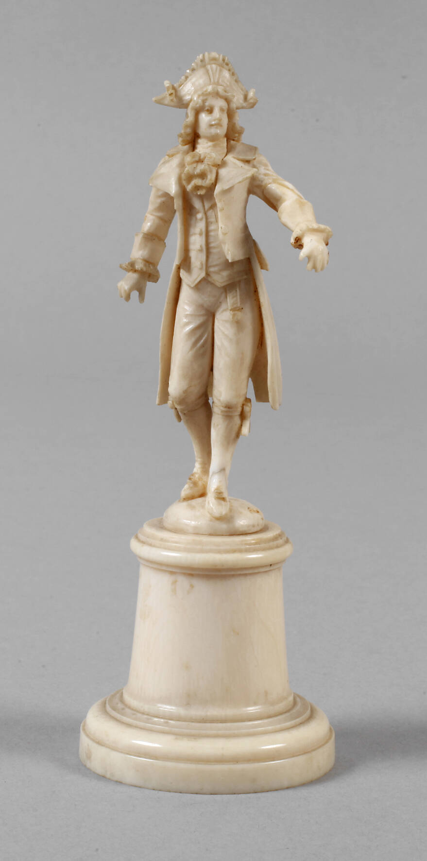 Kleine Elfenbeinschnitzerei