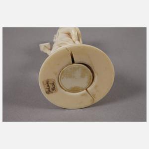 Figürliche Elfenbeinschnitzerei