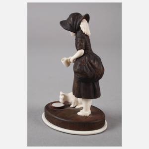 Figürliche Elfenbeinschnitzerei