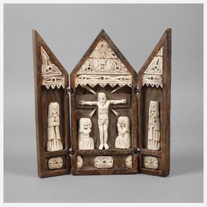 Geschnitzter Hausaltar