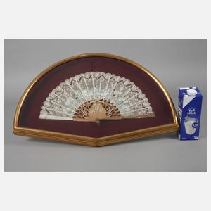 Feiner Fächer Spitze