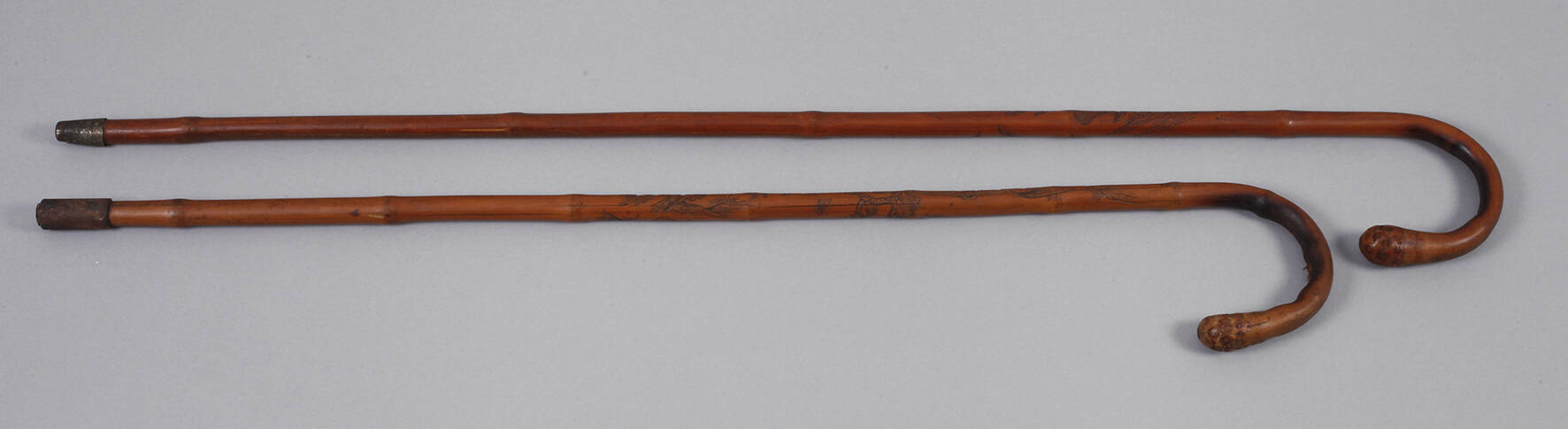 Zwei Spazierstöcke China