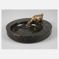 Figürliche Serpentinschale111