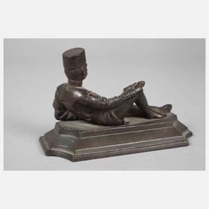 Figürlicher Briefbeschwerer