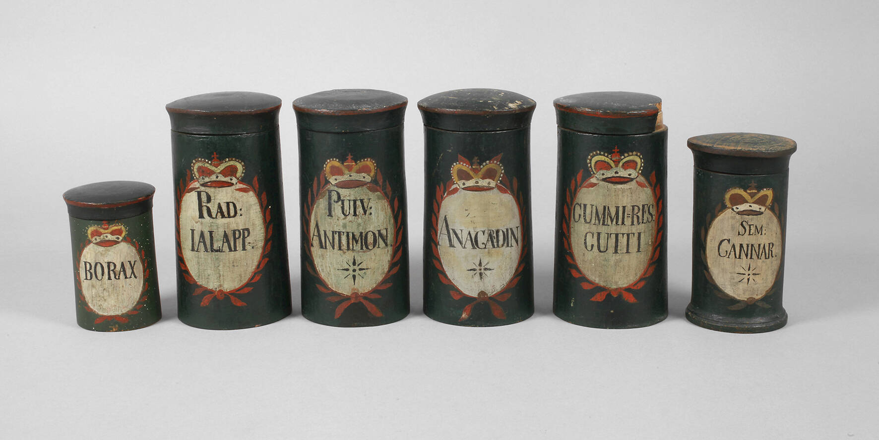 Sechs Apothekergefäße