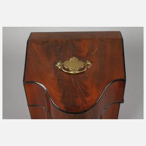 Feiner Besteckkasten