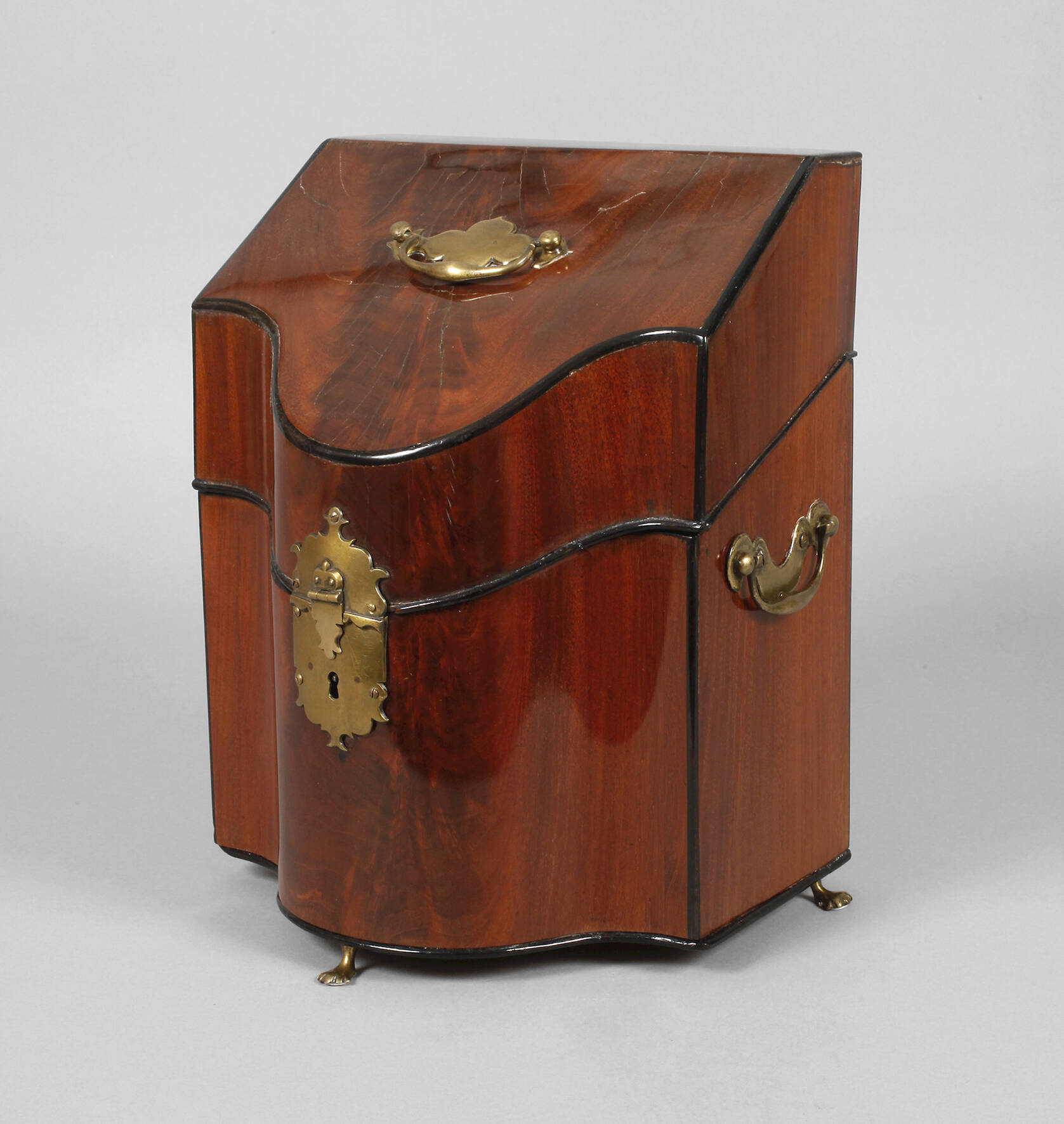 Feiner Besteckkasten