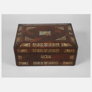 Feine Intarsienschatulle