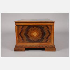 Intarsierte Schatulle