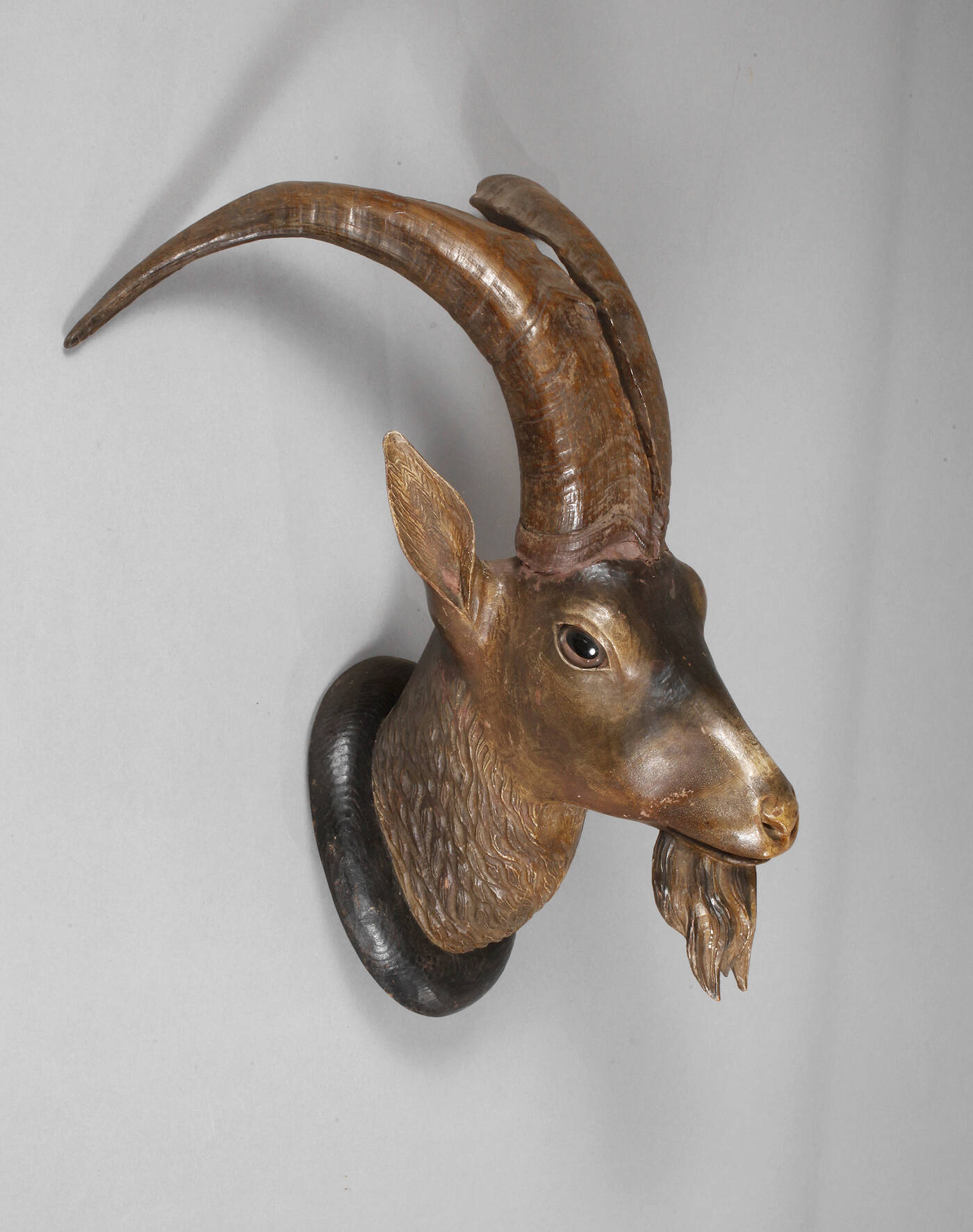 Geschnitzte Jagdtrophäe