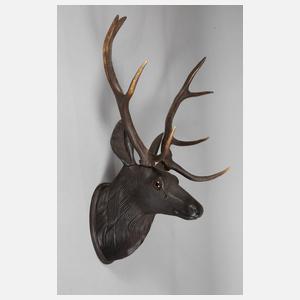 Geschnitzte Jagdtrophäe