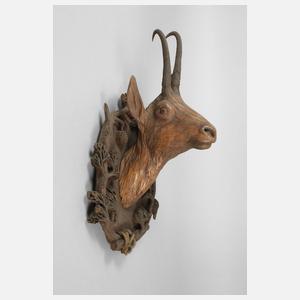 Geschnitzte Jagdtrophäe