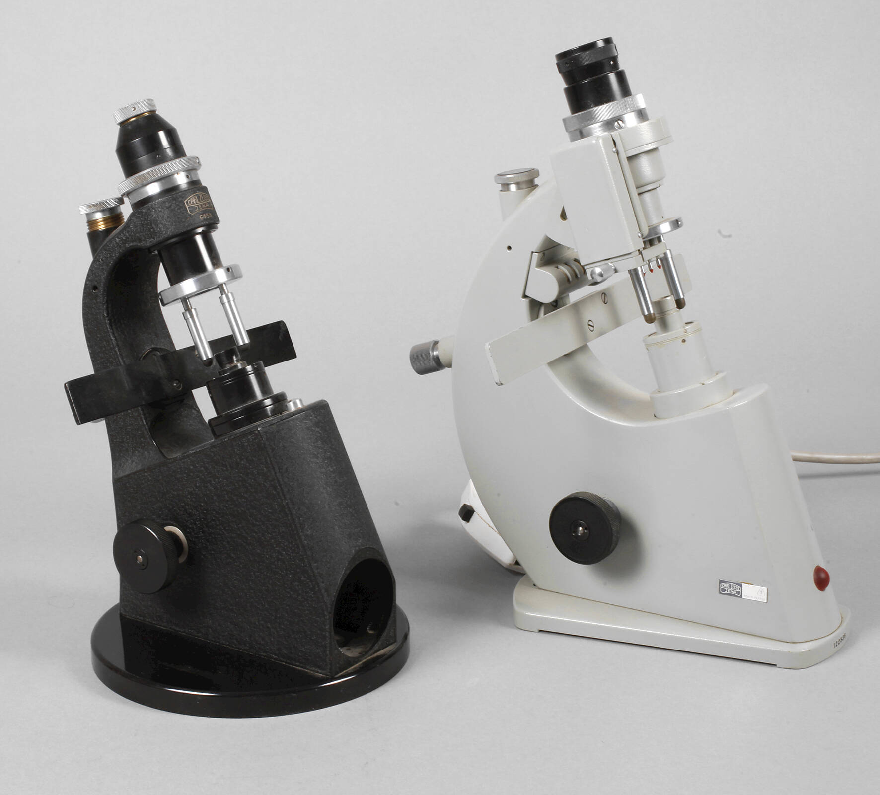 Zwei optische Messgeräte