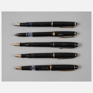 Fünf Füllfederhalter