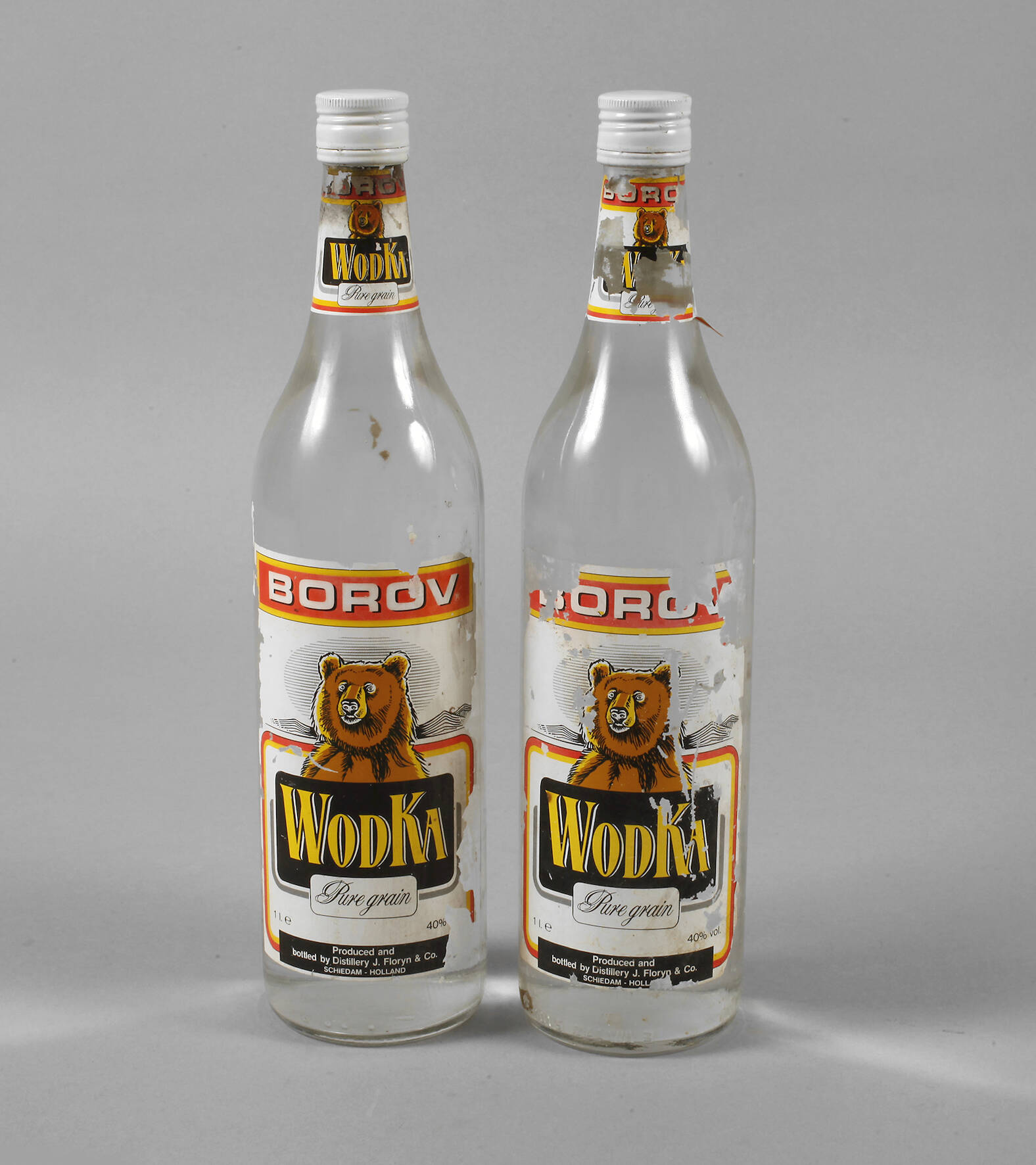 Zwei Flaschen Wodka
