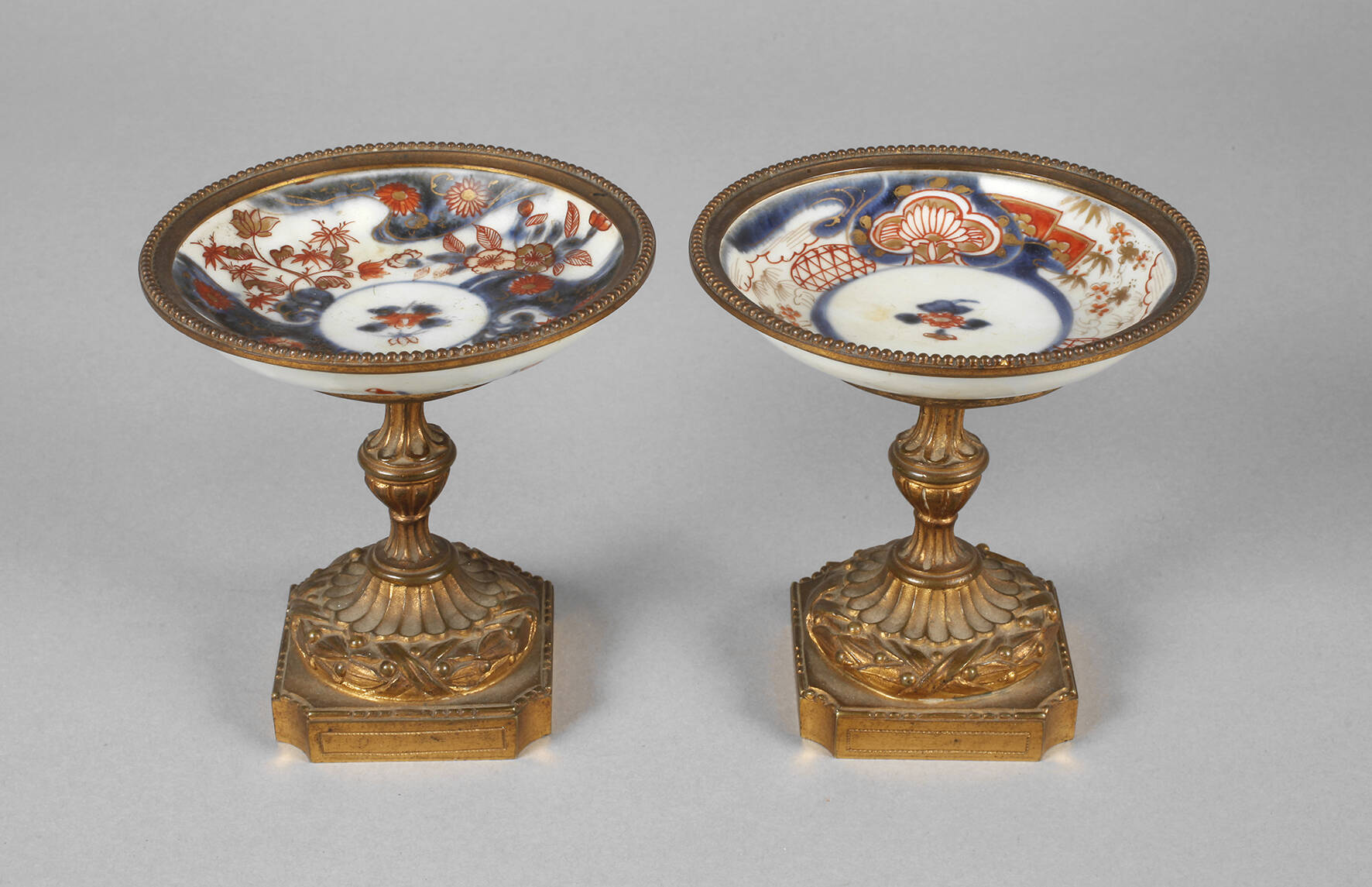 Paar Tafelaufsätze mit Chinoiserie