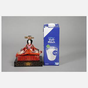 Zwei Hinamatsuri Puppen