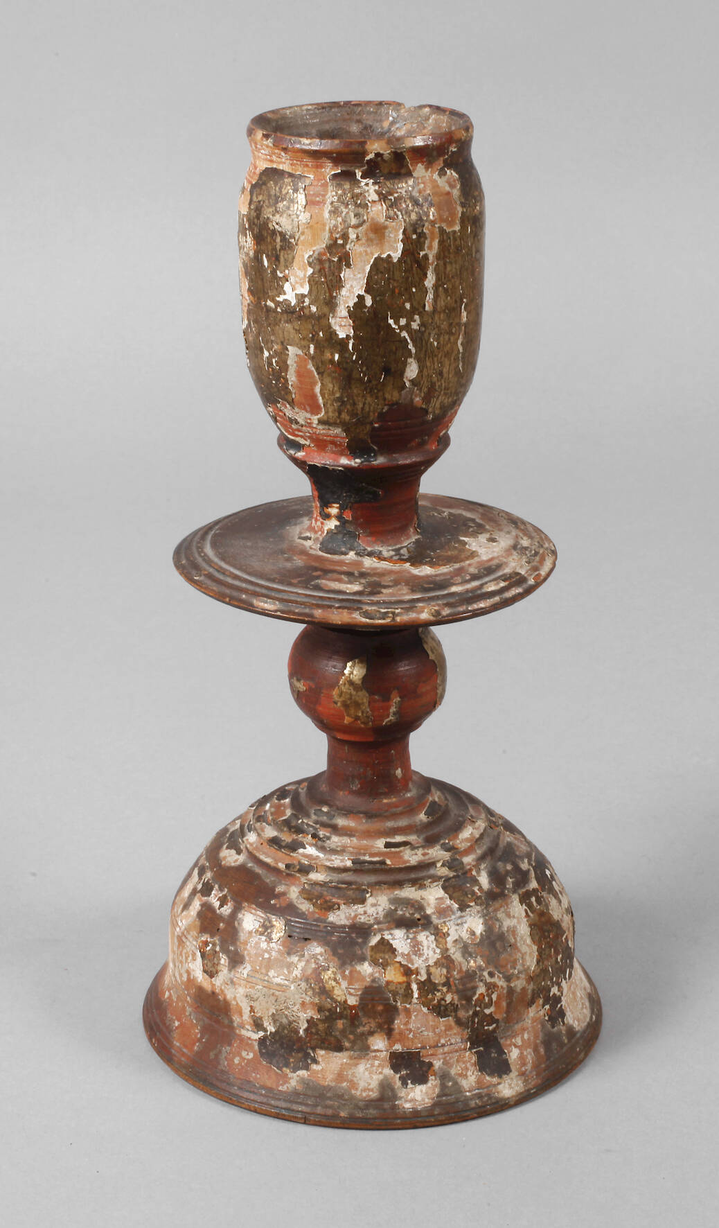 Geschnitzter Leuchter