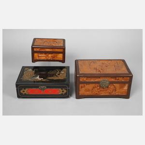 Drei Schatullen mit Chinoiserie
