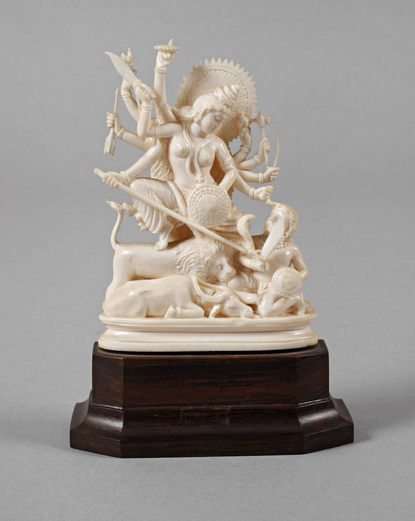 Schnitzerei Elfenbein