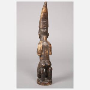 Geschnitzte Ahnenfigur