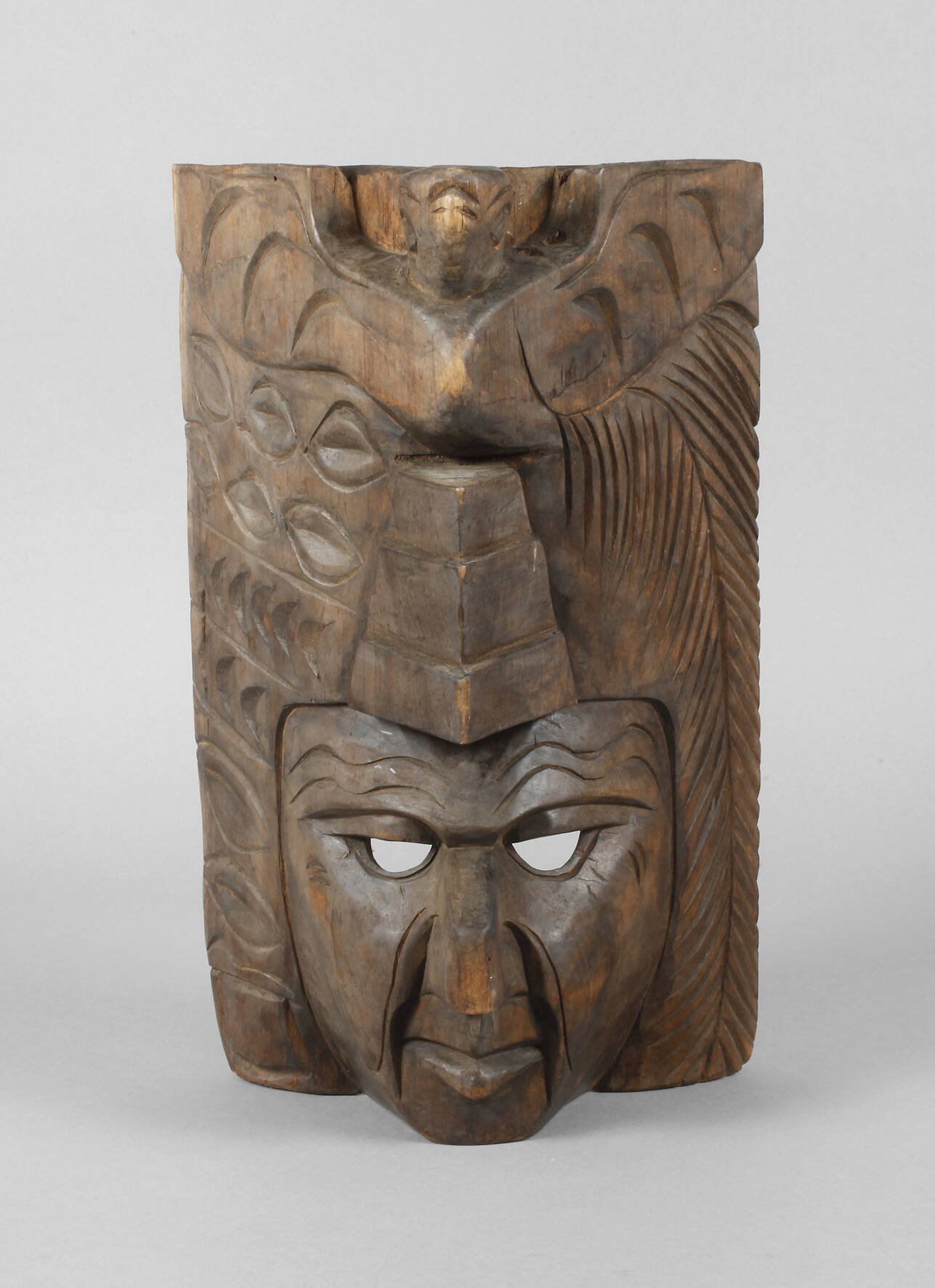 Figürliche Schnitzerei