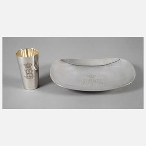 Zwei Teile Regimentssilber