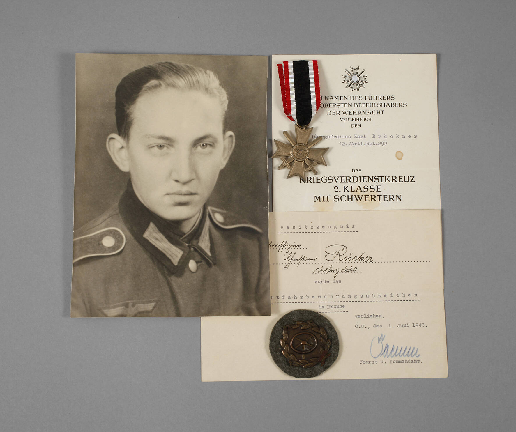 Konvolut Urkunden und Orden 2. Weltkrieg