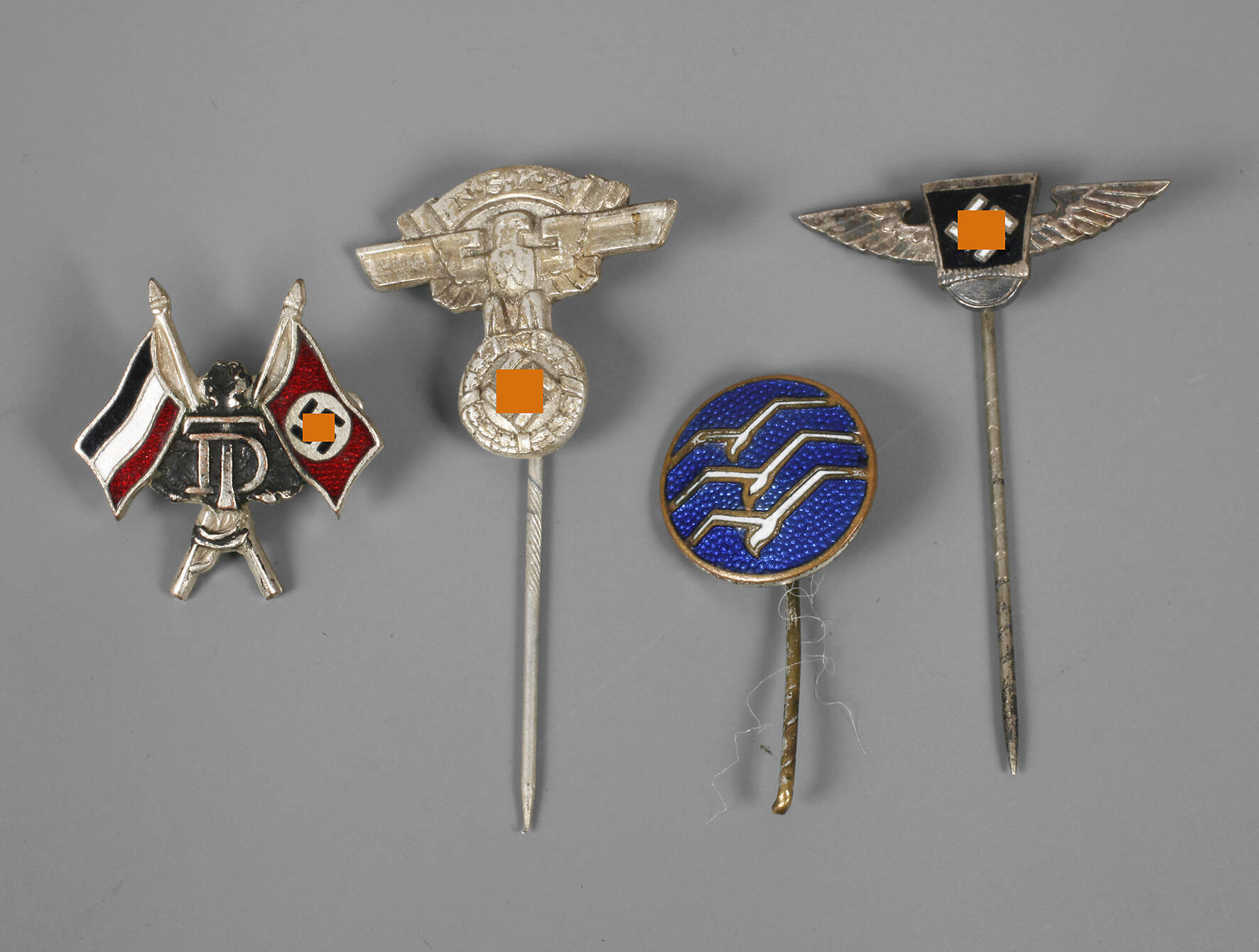 Konvolut Kleinabzeichen