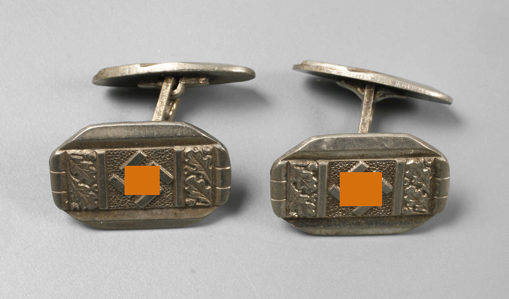 Paar Manschettenknöpfe