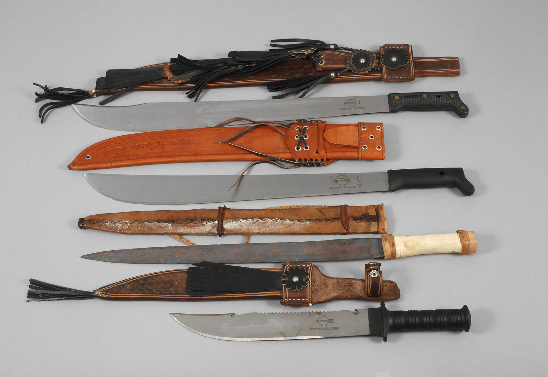 Konvolut Macheten und Schwerter