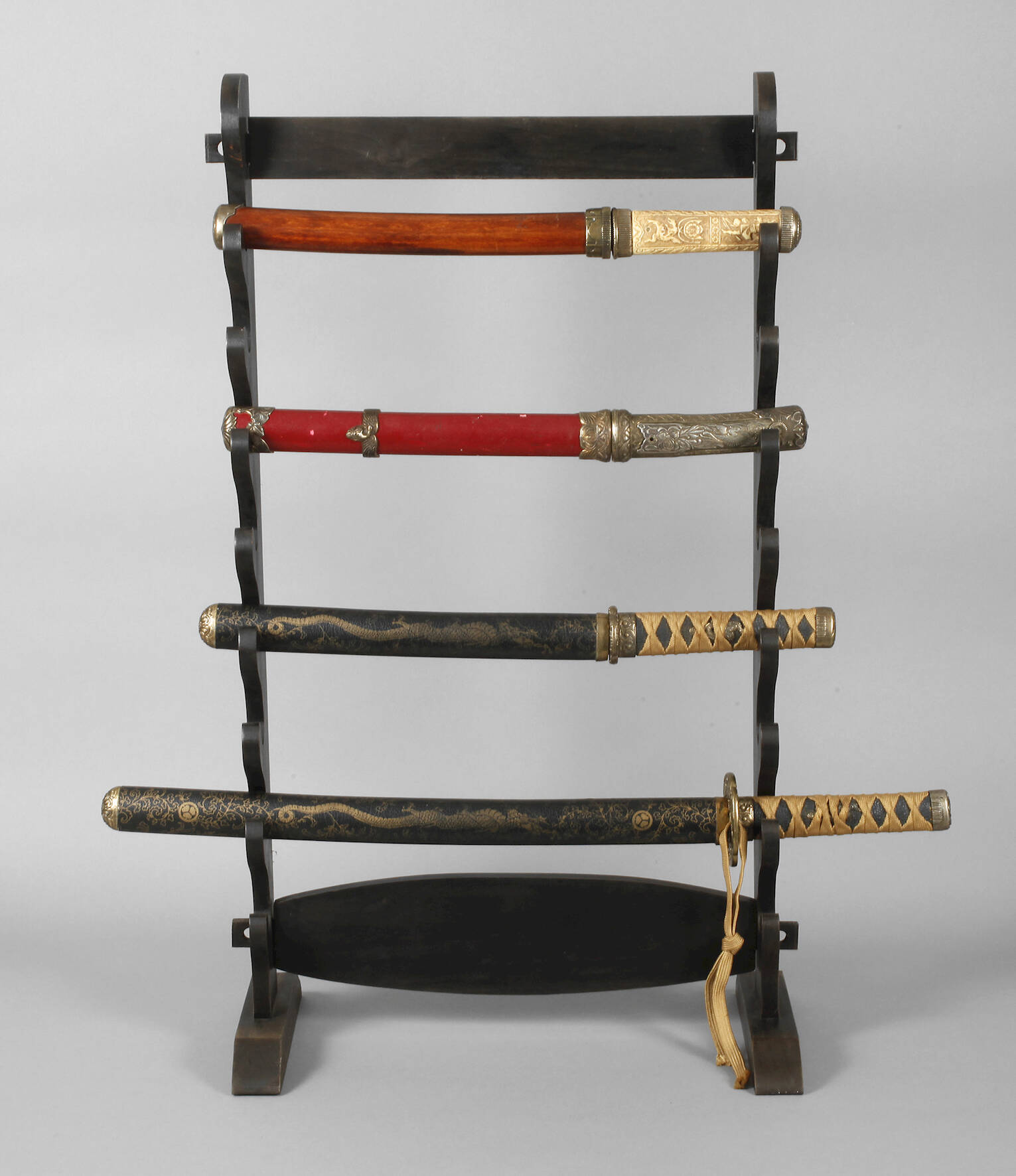 Vier japanische Kurzschwerter