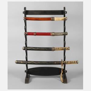 Vier japanische Kurzschwerter