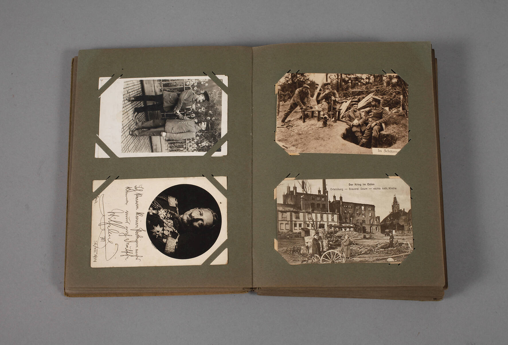 Ansichtskartenalbum beider Weltkriege