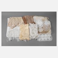 Konvolut feine Klöppel- und Stickereiwäsche111