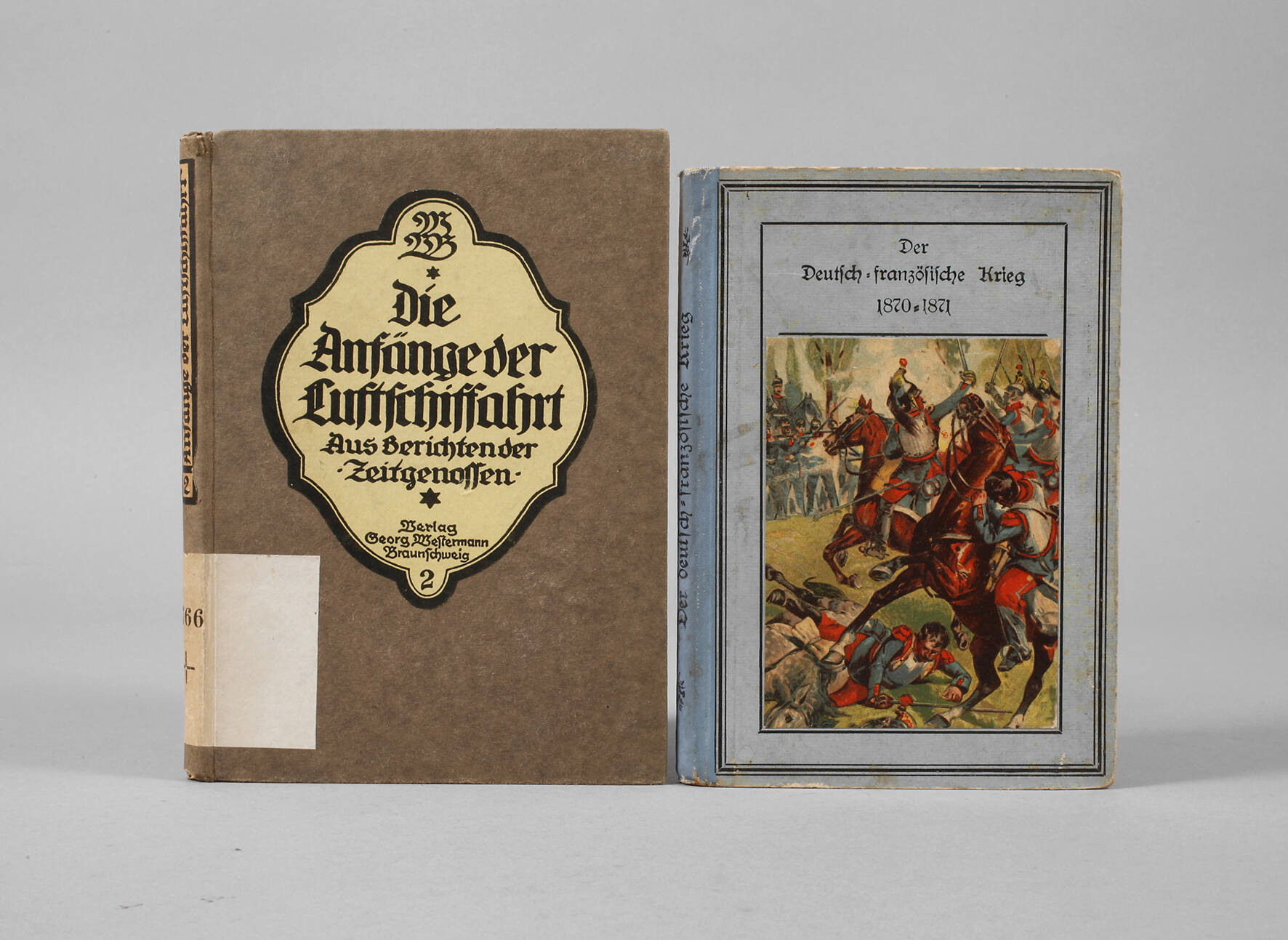 Zwei Schriften um 1900