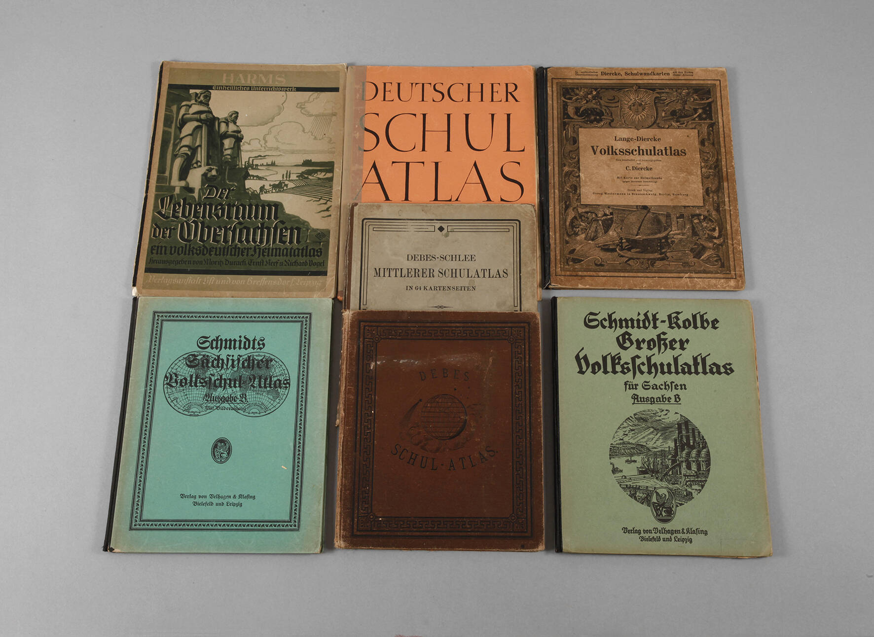 Konvolut Schulatlanten