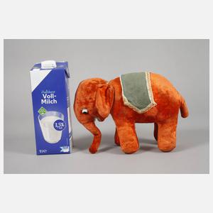 Elefant mit Schabracke