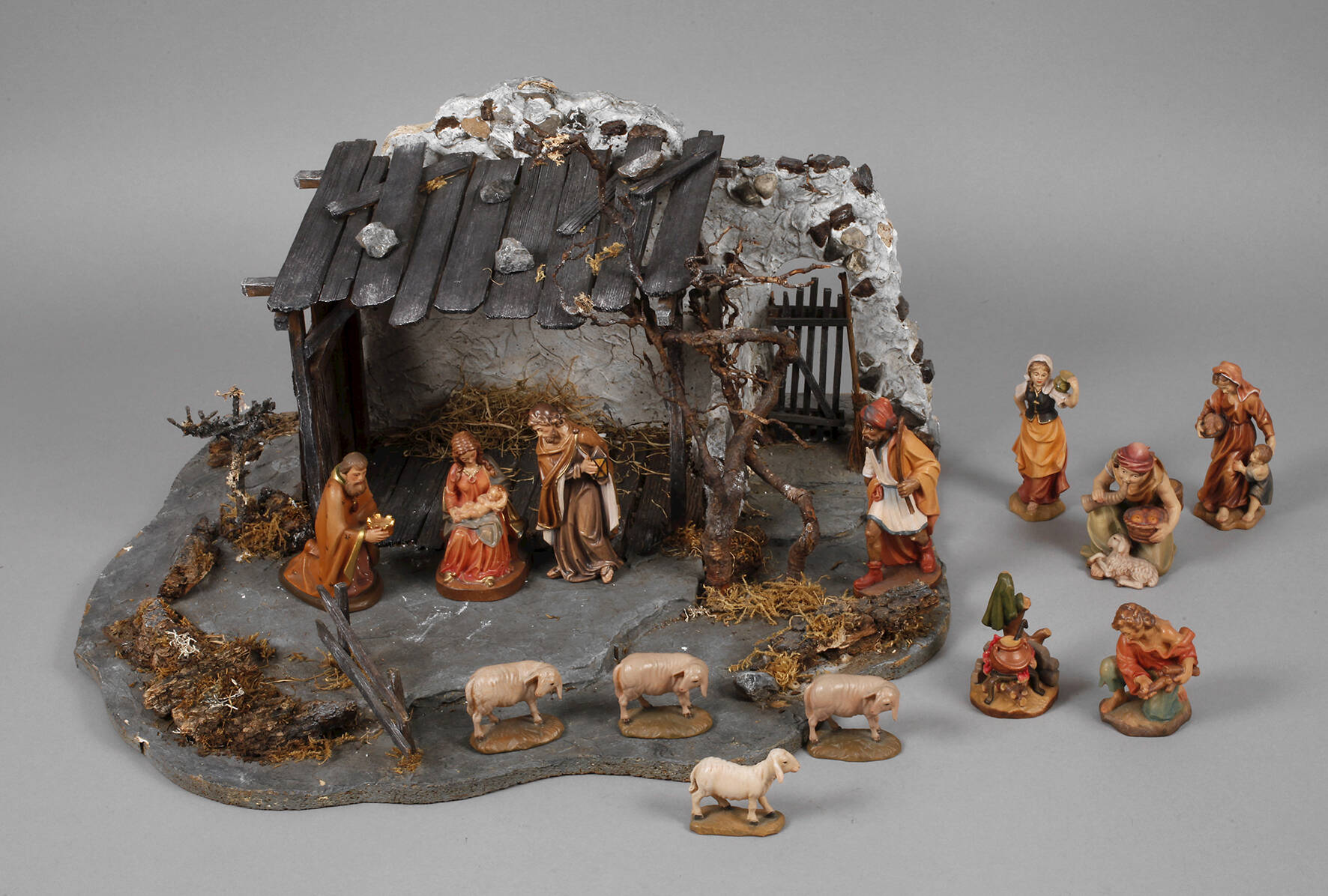 Alpenländische Weihnachtskrippe