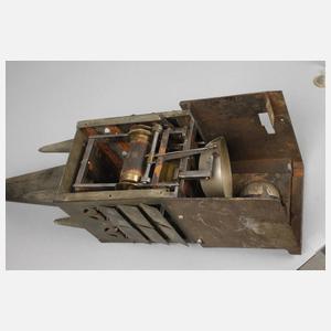 Tischuhr in Form einer Kirche