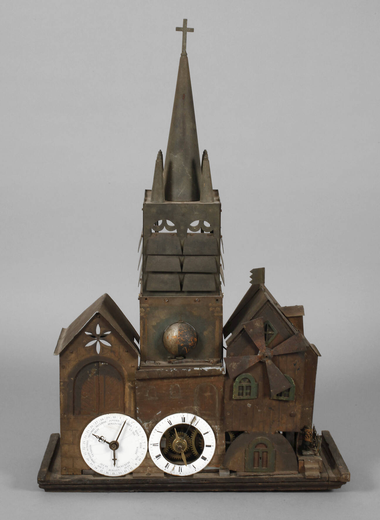 Tischuhr in Form einer Kirche