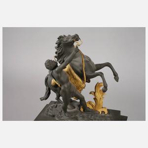 Empire-Kaminuhr "Pferdebändiger"