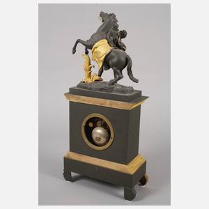 Empire-Kaminuhr "Pferdebändiger"