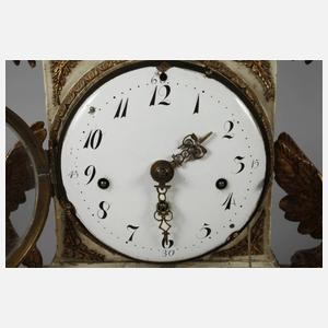 Klassizistische Kaminuhr