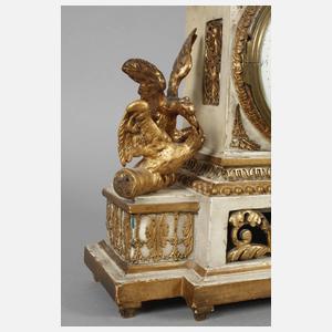 Klassizistische Kaminuhr