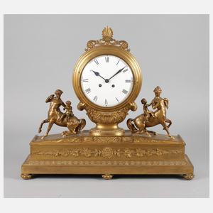 Feine Kaminuhr mit Kentauren